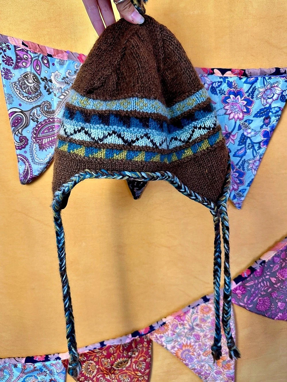 Newari Wool Icelandic Design Hand Knit Earflap Hat Brown & Blue